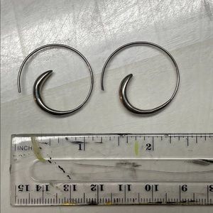 SS earrings